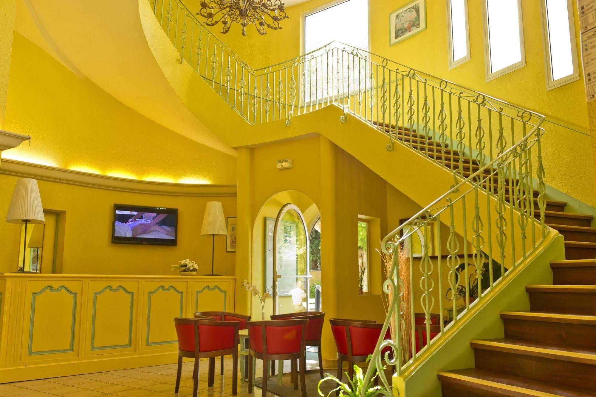 Hotel Mileade Mediterranee - Port-Fréjus 外观 照片